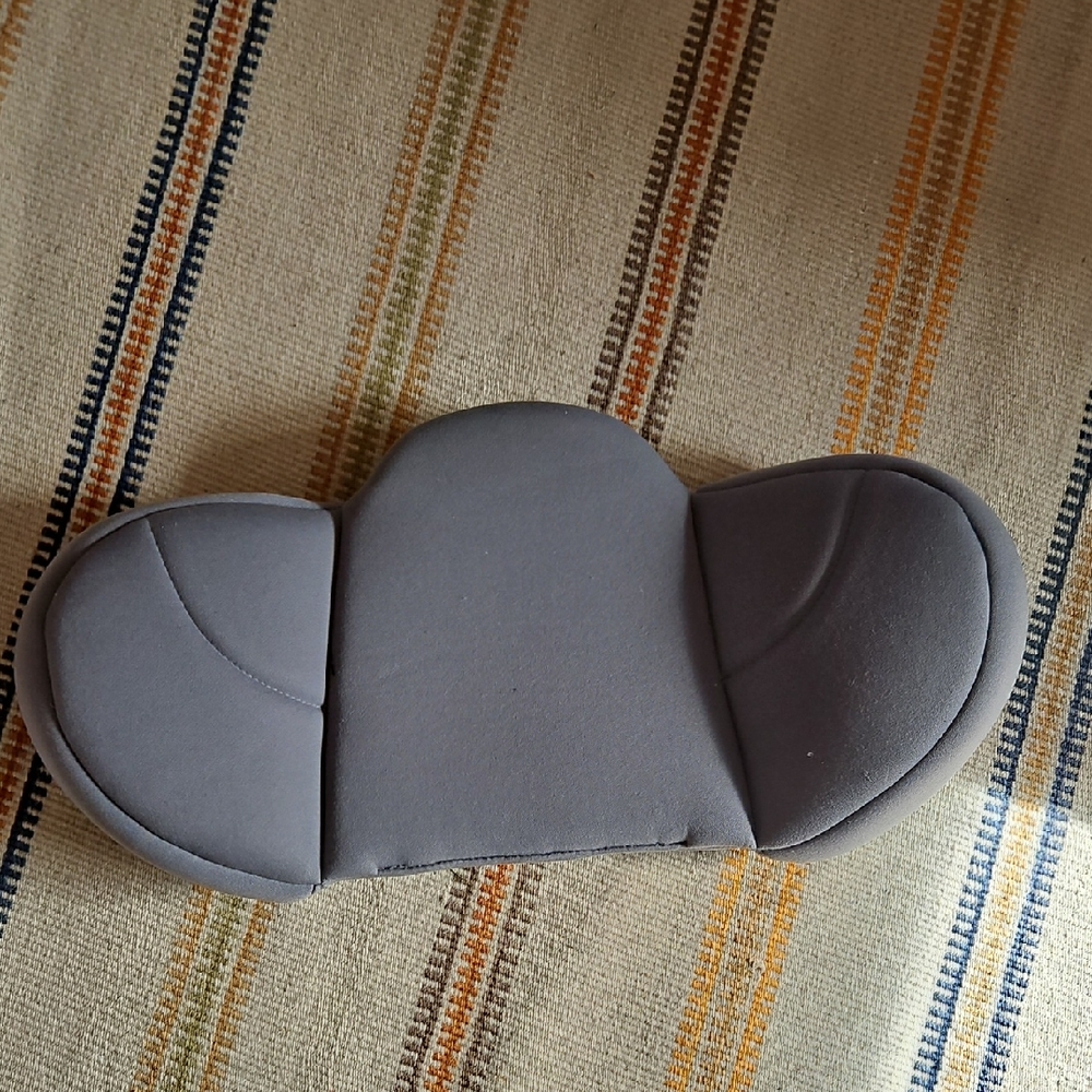 Gray Chicco KeyFit 30 Zip Carseat Newborn Pillow